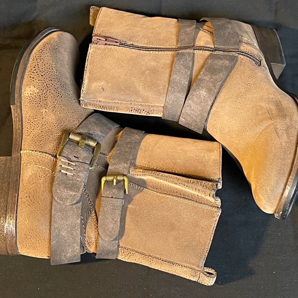 Boots!